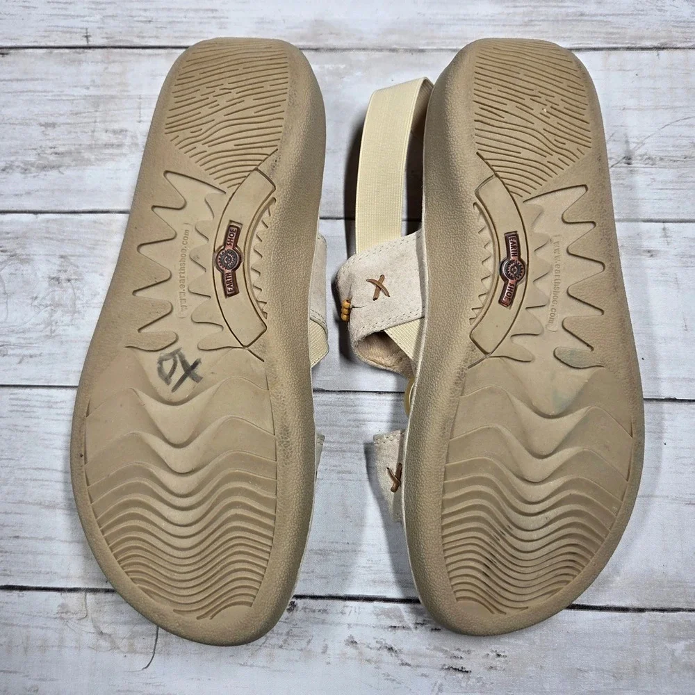 Earth Shoe Bradley WW Sandals Boho Slingback Women 9 Tan Beaded Suede Wide